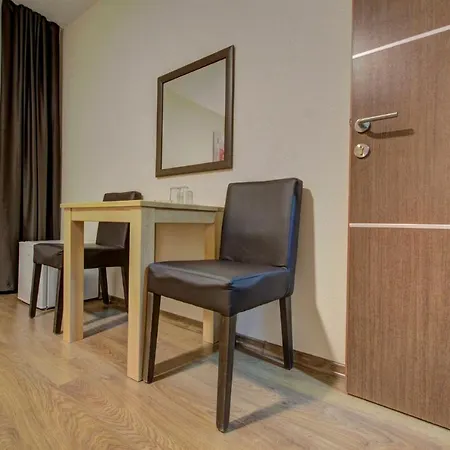 Tihe Noci Motel Pale