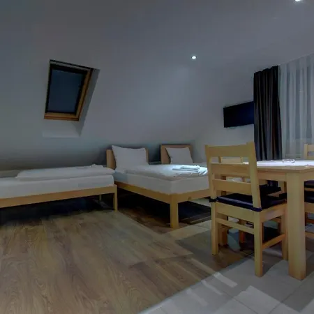 Tihe Noci Motel Pale